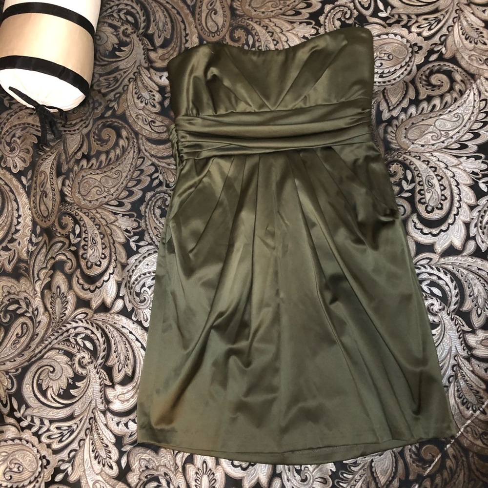 Strapless army green cocktail w/pockets